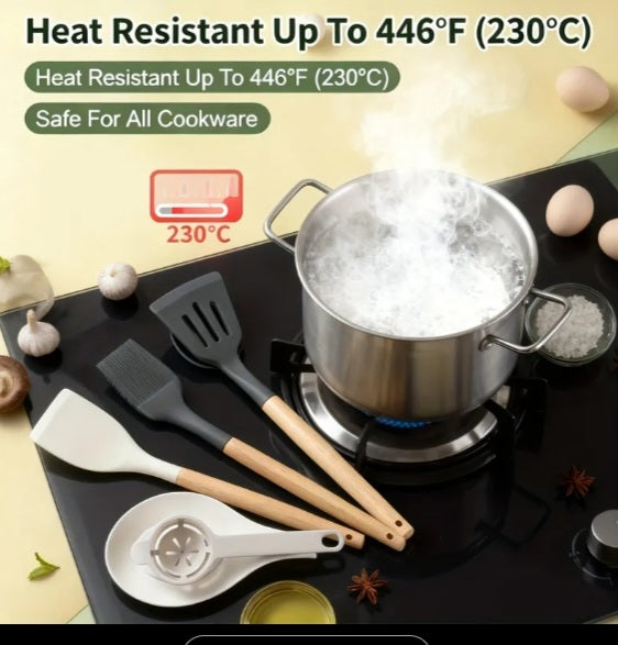 14-PIECE KITCHEN UTENCIL SET.
